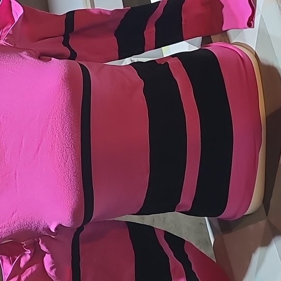 ★ 3 for $10 ★ Mock neck Cold Shoulder - Picture 2 of 3